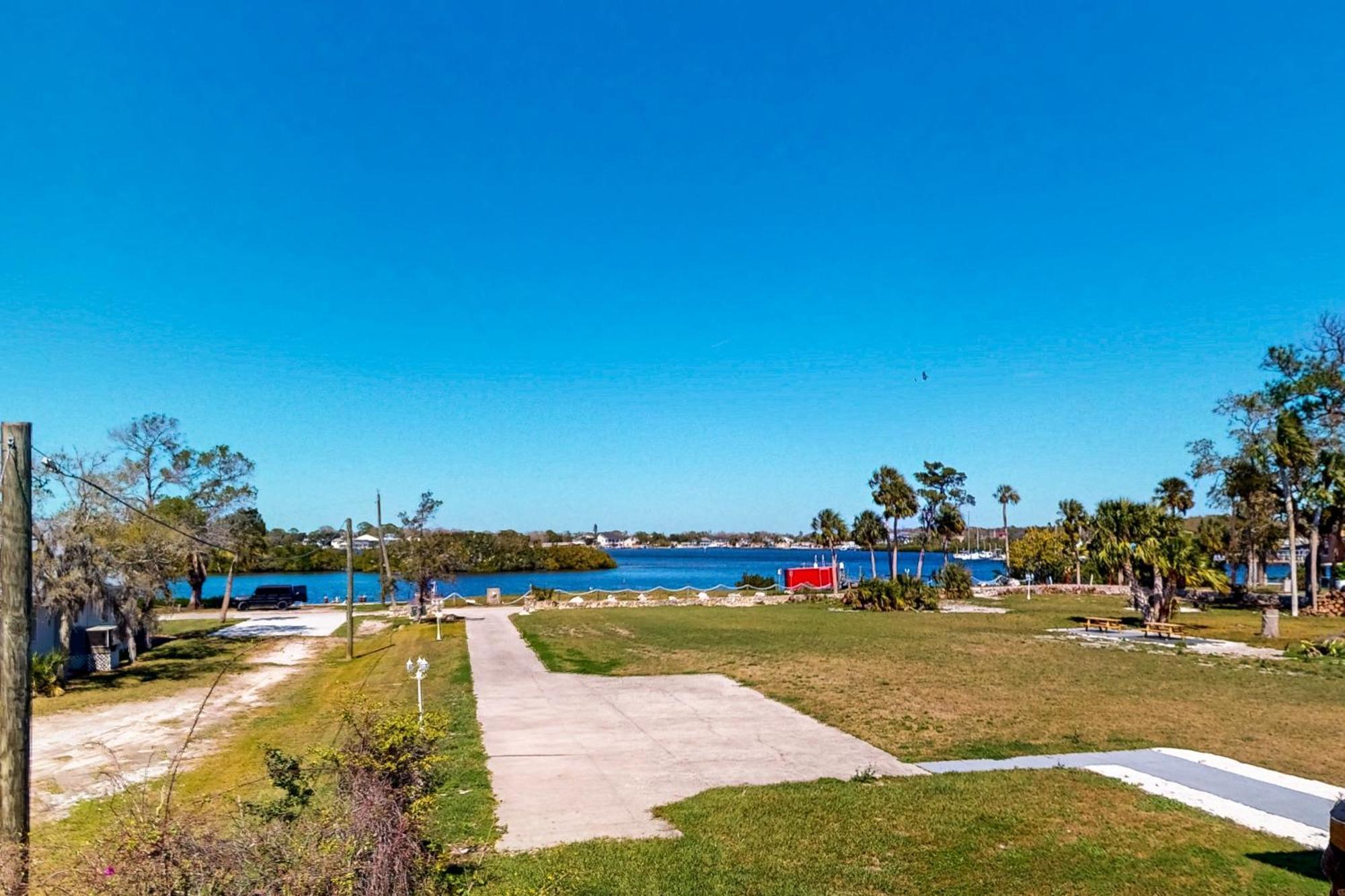 Blue Shores Port Richey Exterior photo